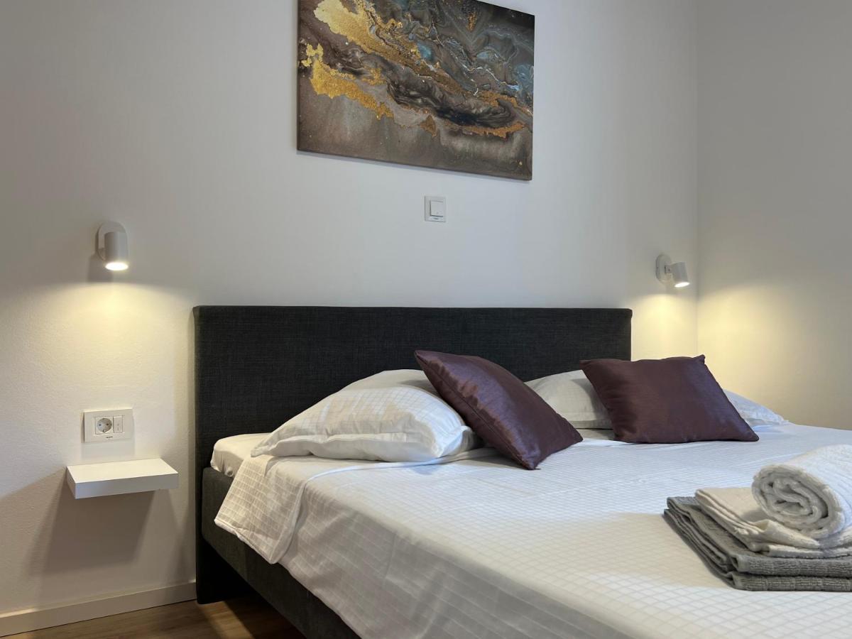 Apartmani Ivelic Supetar Extérieur photo
