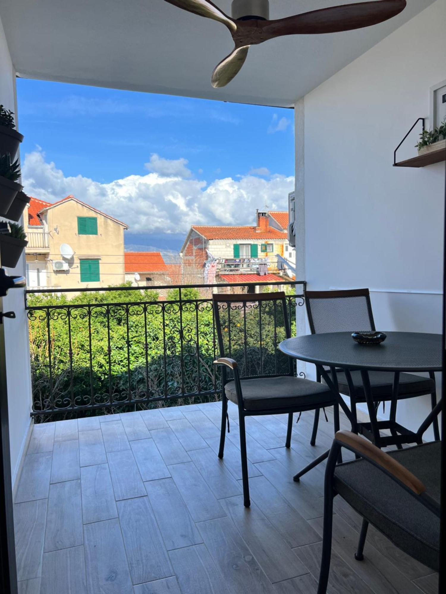Apartmani Ivelic Supetar Extérieur photo