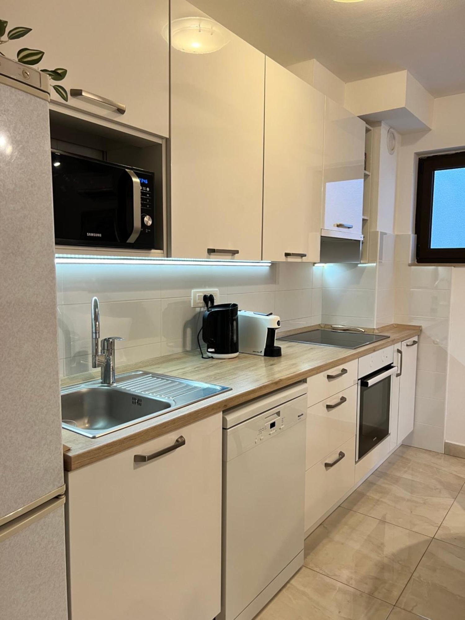 Apartmani Ivelic Supetar Extérieur photo