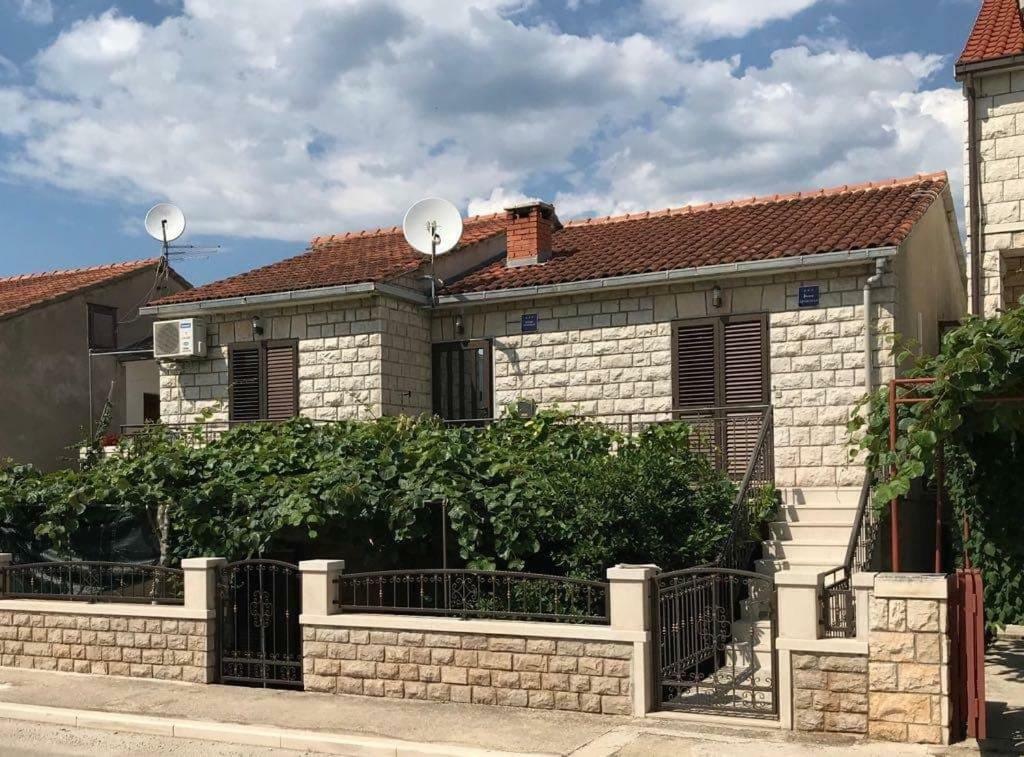 Apartmani Ivelic Supetar Extérieur photo